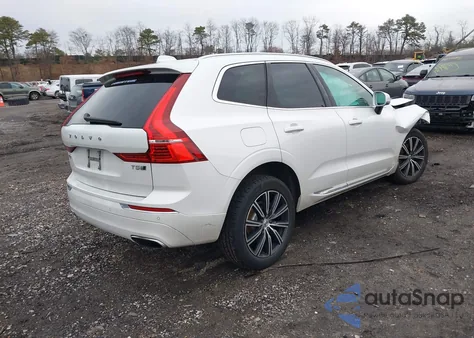 2020 Volvo Xc60 T5 Inscription z USA, uszkodzony, nr VIN YV4102RL9L1559751